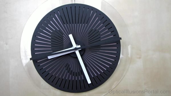 Animated Watch Illusion