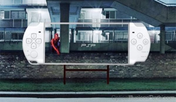 Billboard Spiderman Illusion