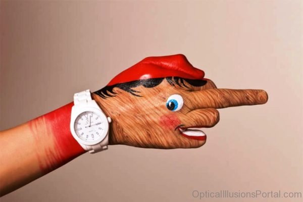 Cartoon Chracter Optical Illusion