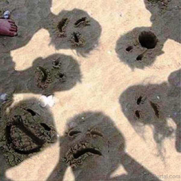 Funky Sand Faces Illusion