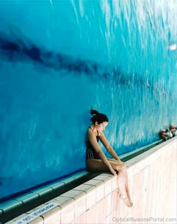 Pool Optical Illusion