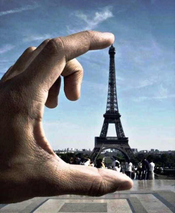 Tower Illusion