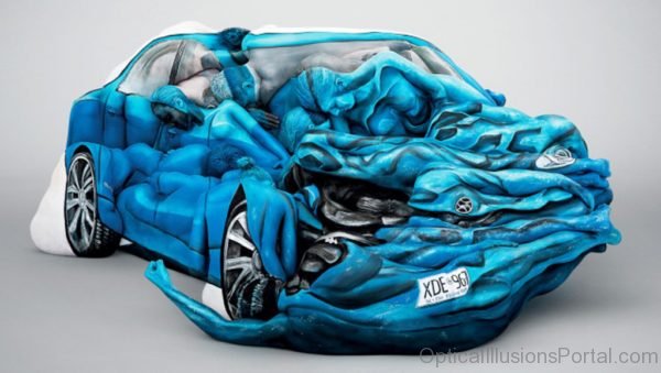 Ncredible Optical Illusion Of A Mangled Car