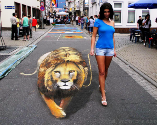 A Woman and Her Pet Lion Optical Illusion