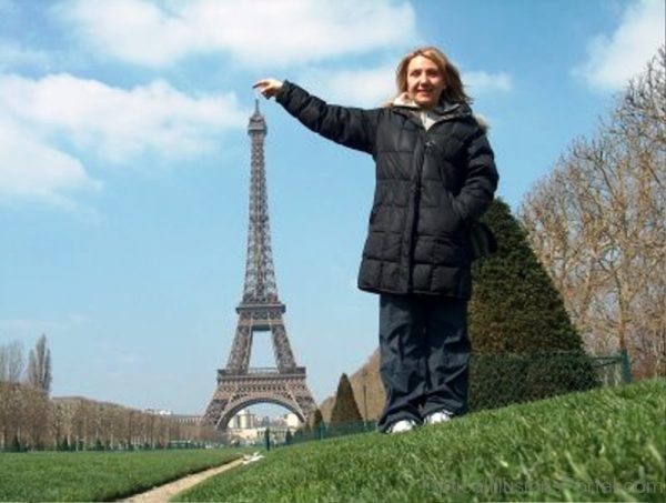 Child And Eiffel Tower Illusion