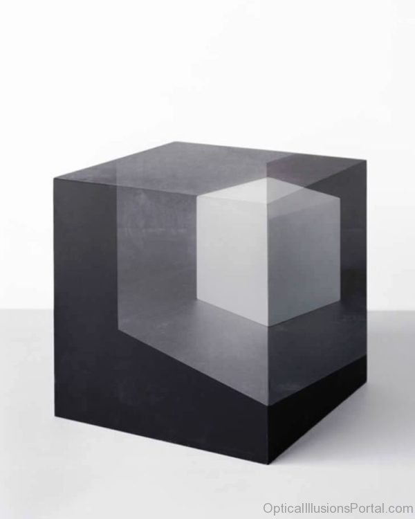 Cube Optical illusion