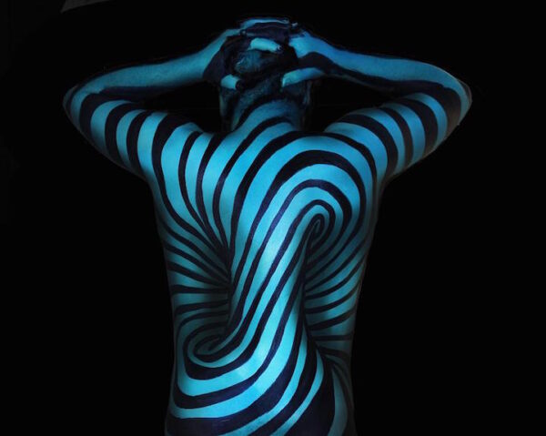 Optical Illusions Body Paint 9